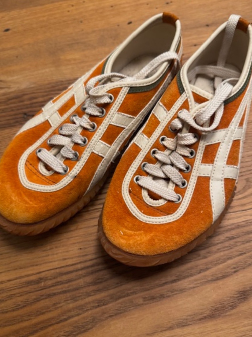 Onitsuka Tiger Sneaker - Vintage - Size 39.5